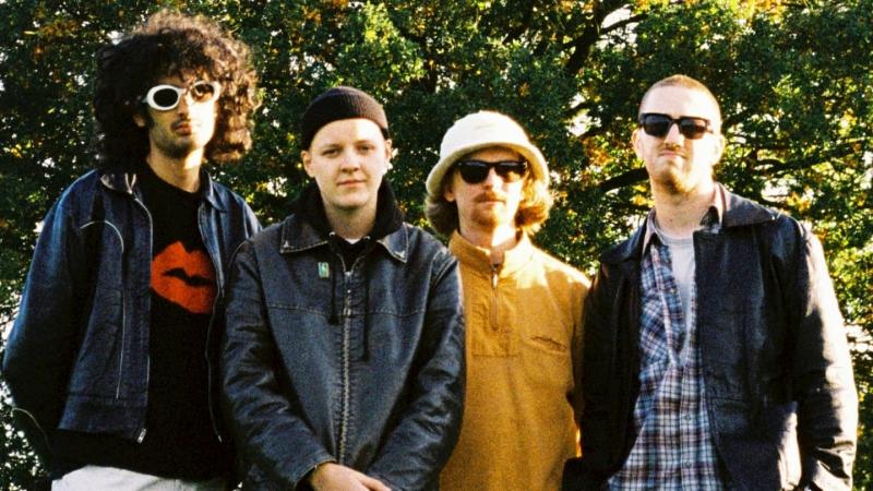 Support act: plonki